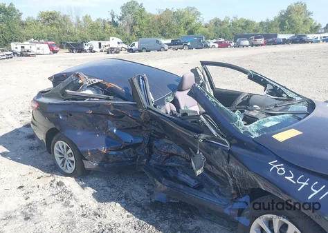 2015 Toyota Camry Le z USA, uszkodzony, nr VIN 4T4BF1FK2FR493673